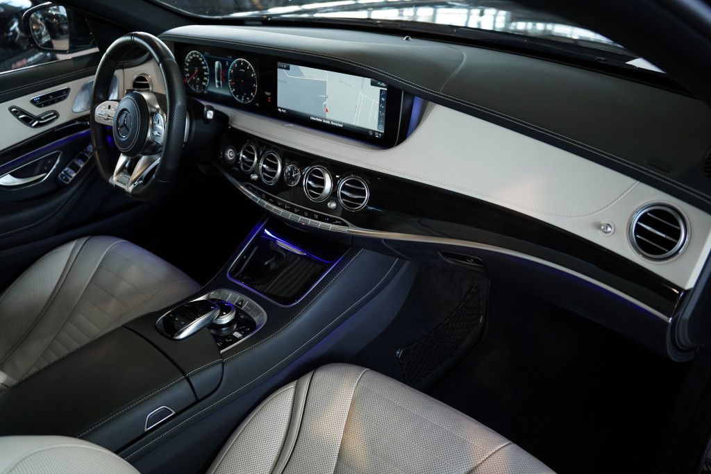 Mercedes Benz S 560