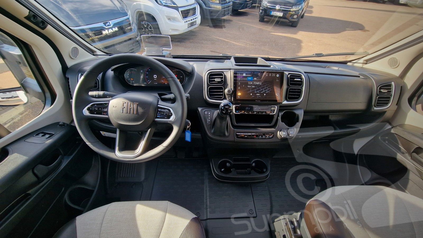 Fahrzeugabbildung Weinsberg CaraCompact 600 MEG Edition Pepper ´25 Automatik