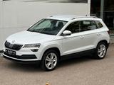 Skoda Karoq Style DSG 1.5 LED DAB AHK AppleCar-Android - weiße Skoda Karoq