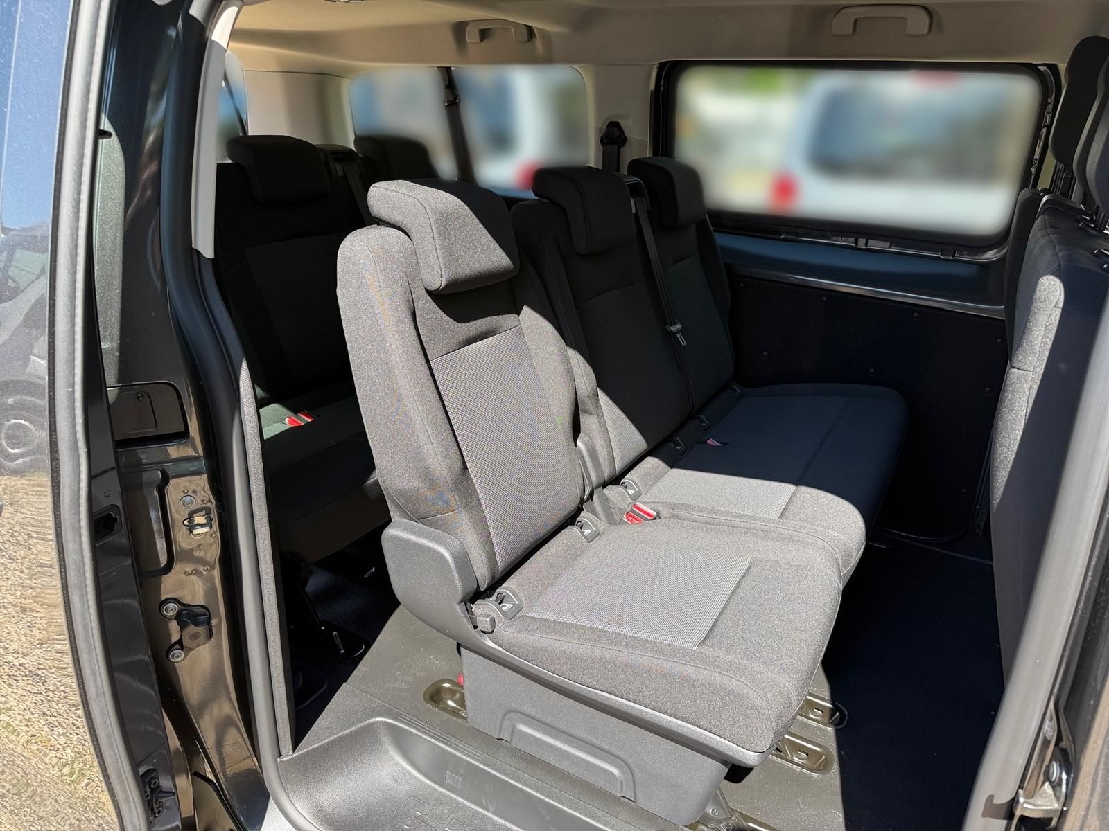 Fahrzeugabbildung Fiat Scudo L3 Kombi 180 AT8
