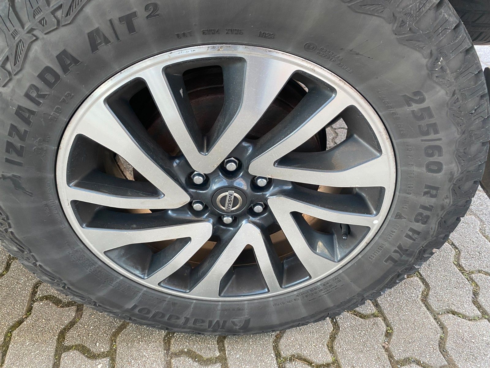 Fahrzeugabbildung Nissan Navara NP300 Tekna Double Cab 4x4