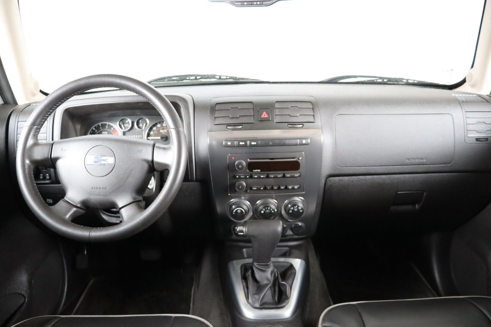 Fahrzeugabbildung Hummer H3 3.7 Auto. * Sitzhzg. * HU/AU bis 04.2027