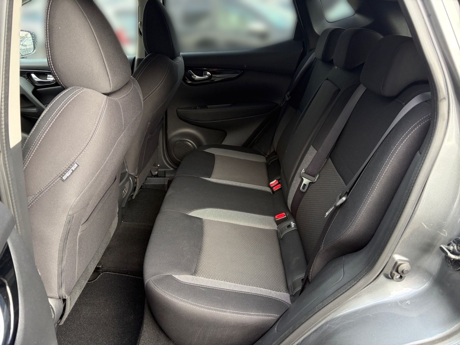 Fahrzeugabbildung Nissan Qashqai 1.3 DIG-T 117 kW N-Connecta*360°Kamera*N