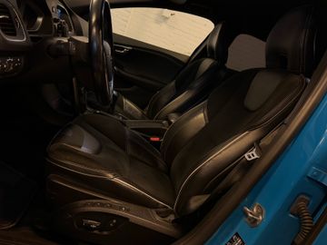 Volvo V40 - 8