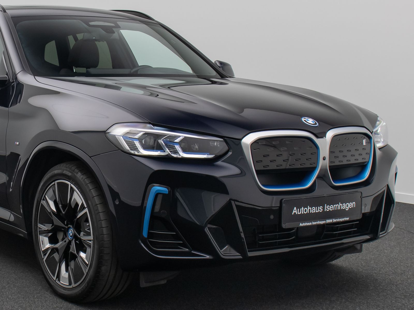 Fahrzeugabbildung BMW iX3 M Sport IMPRESSIVE 360°Laser DAB Komfort HUD