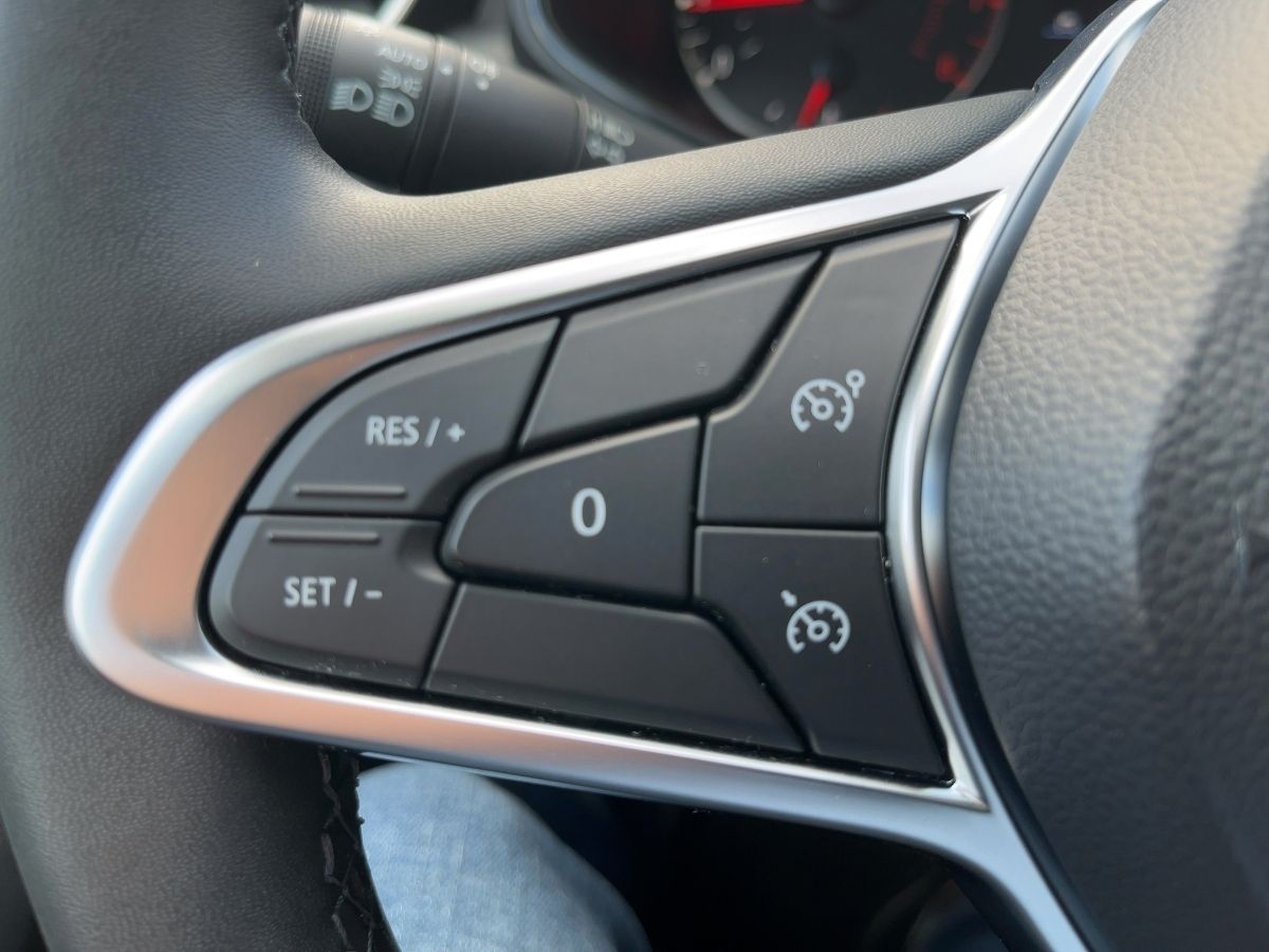 Fahrzeugabbildung Renault Clio EQUILIBRE SCe 65 Klima EPH