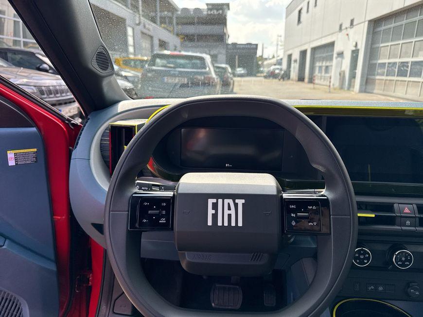Fiat Grande Panda 44kWh Red