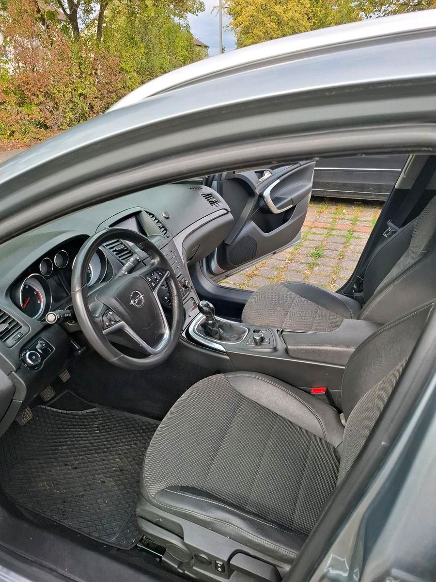 Opel Insignia 2010 — photo 6