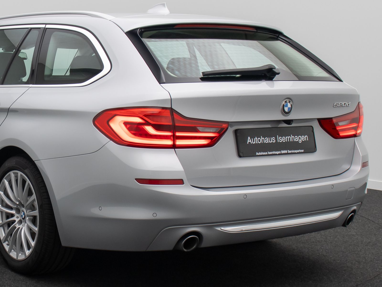 Fahrzeugabbildung BMW 520d Luxury Line 360&deg;DAB Alarm DisplKey Panorama