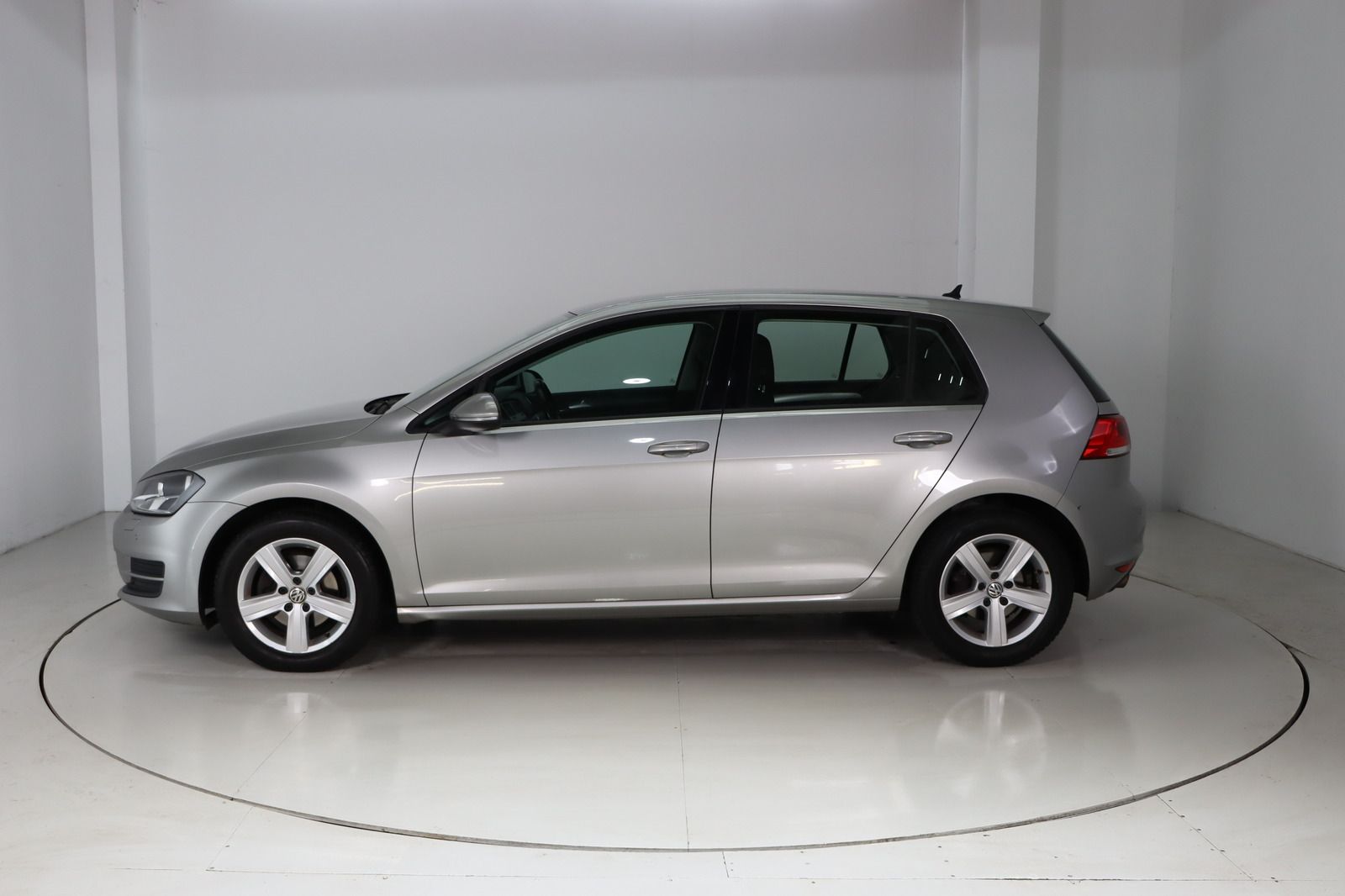 Fahrzeugabbildung Volkswagen Golf 1.4 TSI * PDC * Sitzhzg. * HU/AU neu