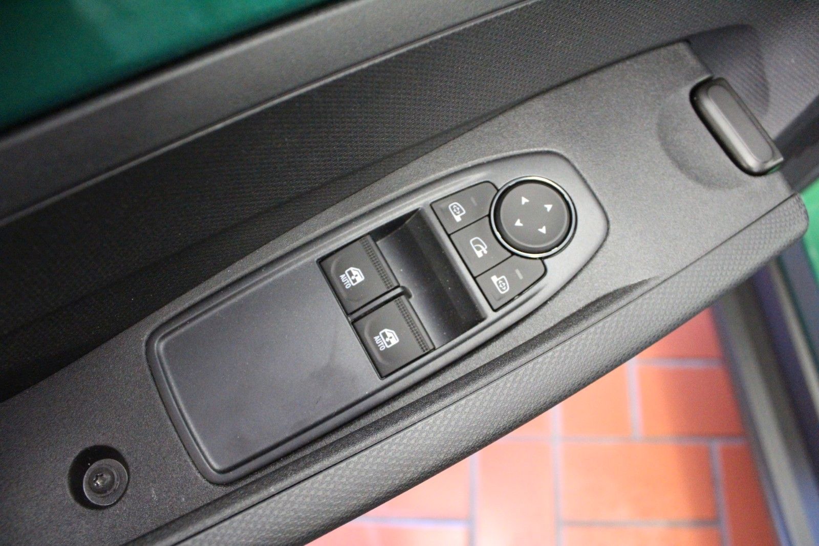 Fahrzeugabbildung Renault Twingo E-Tech 80 Urban Range *Techno*Sitzheizung