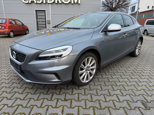 Volvo V40 D2 R-Design - NAVI + LED + LEDER + PDC + CAM