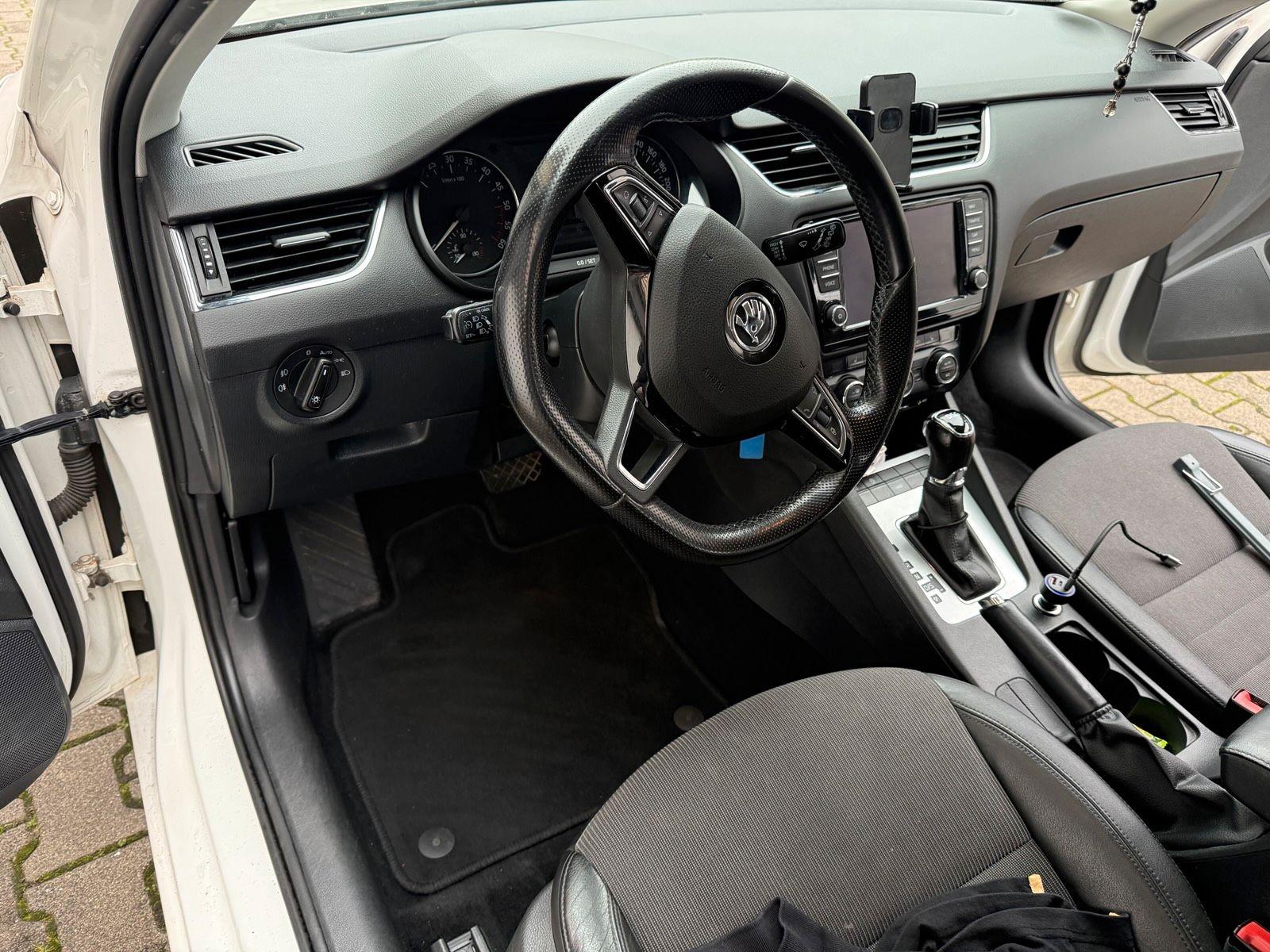 Skoda Octavia 2014 — фото 11