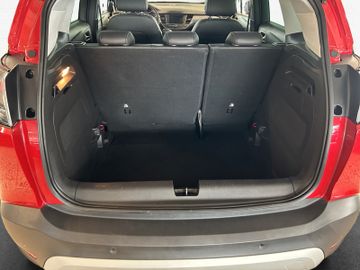 Fotografie des Opel Crossland (X) 1.2 AT Kamera Allwetter beh. Front