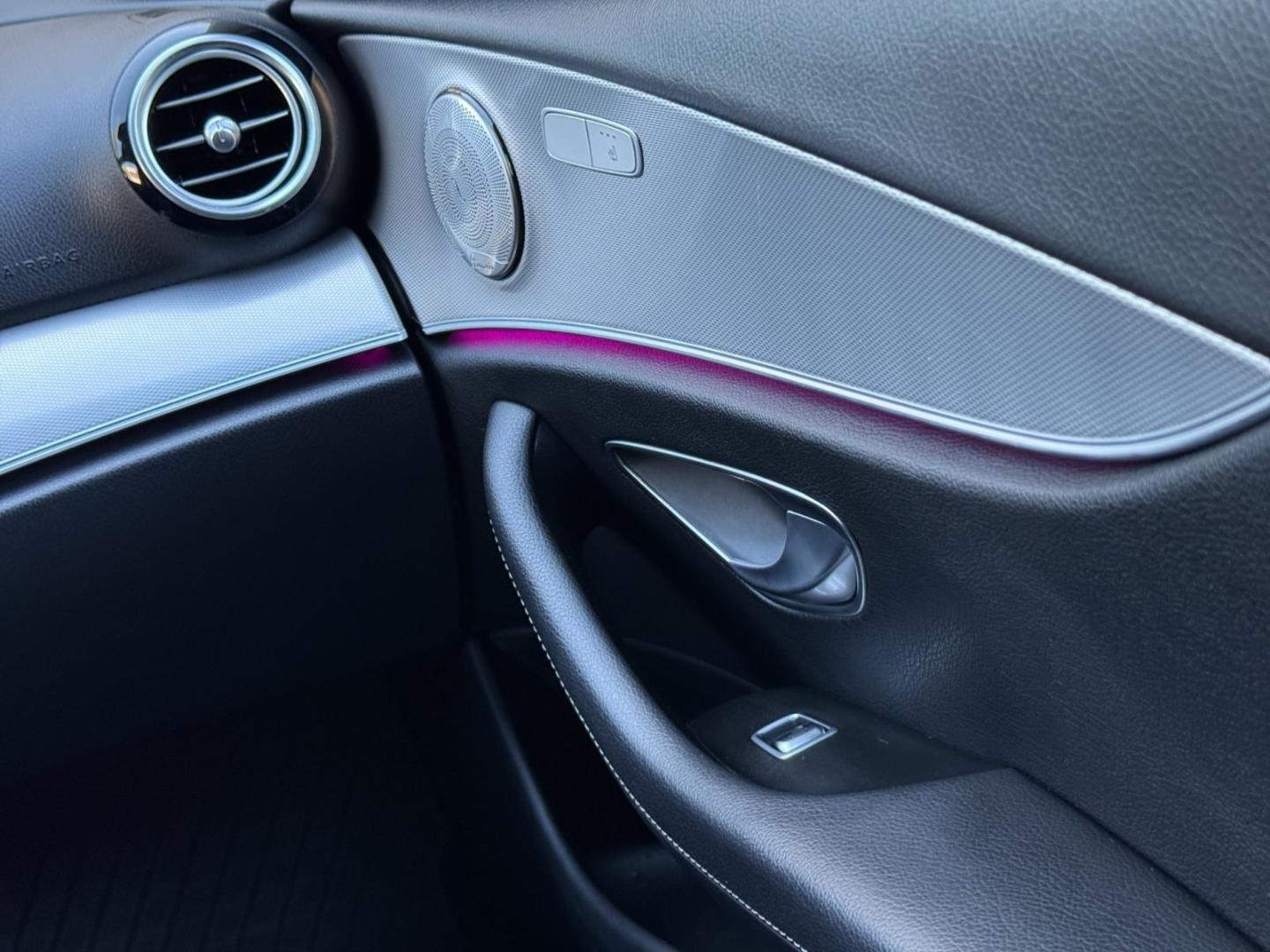 Mercedes-Benz E 220 d T Avantgarde MBUX COMAND Kamera LED Appl