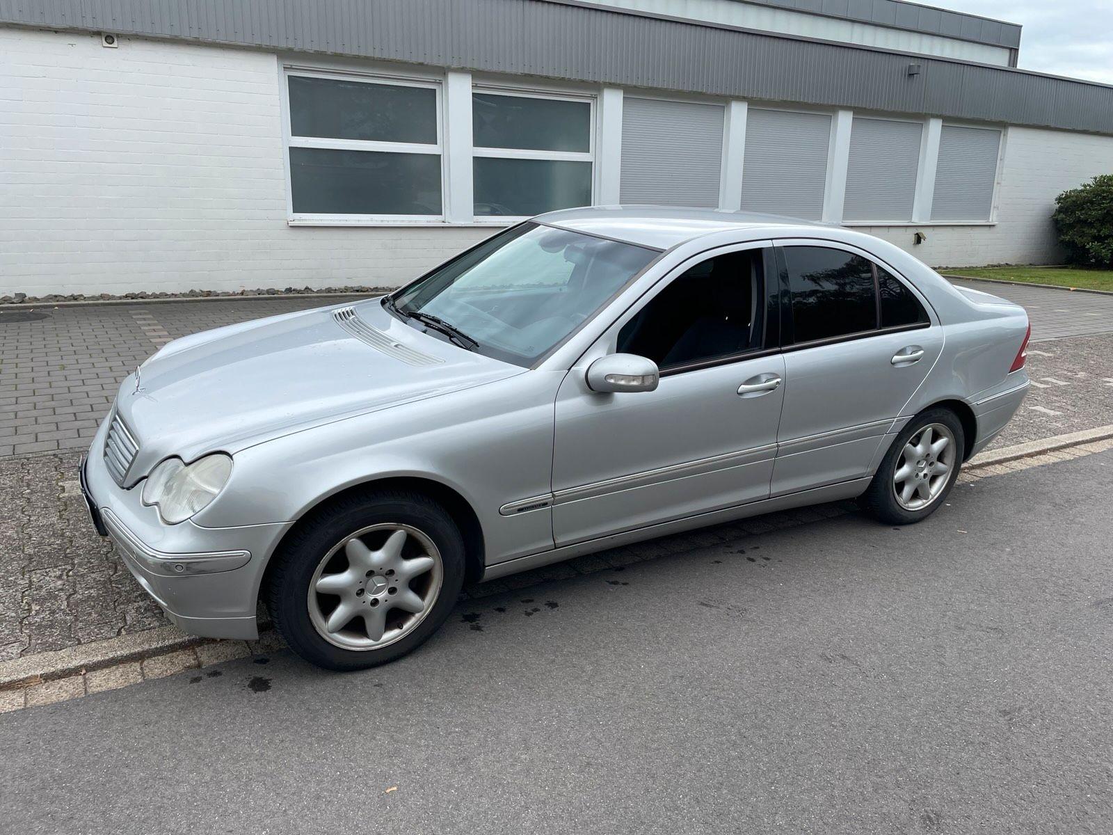 Mercedes-Benz C 180