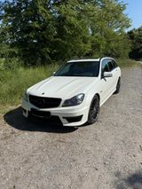 Mercedes-Benz C 63 AMG C 63 T AMG 7-G Speedshift Designopaket - Mercedes-Benz C 63 AMG aus 2013