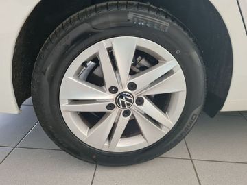 Volkswagen Golf - 10