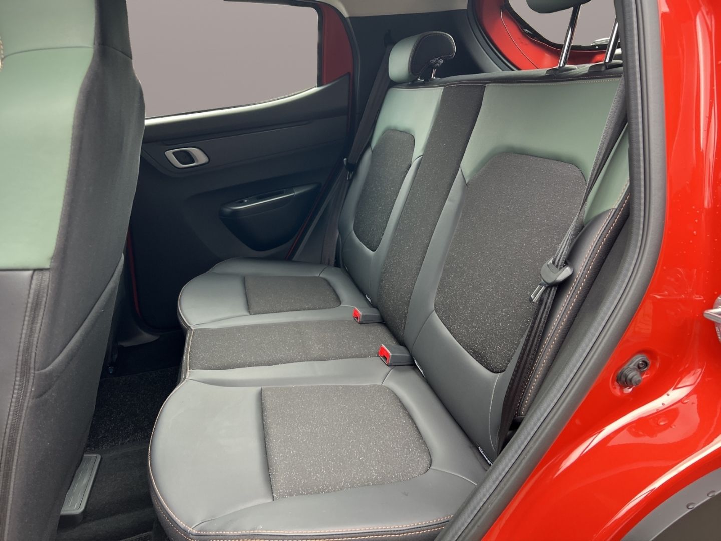 Fahrzeugabbildung Dacia Spring Electric Extreme 65 Navi Fahrerprofil Spu