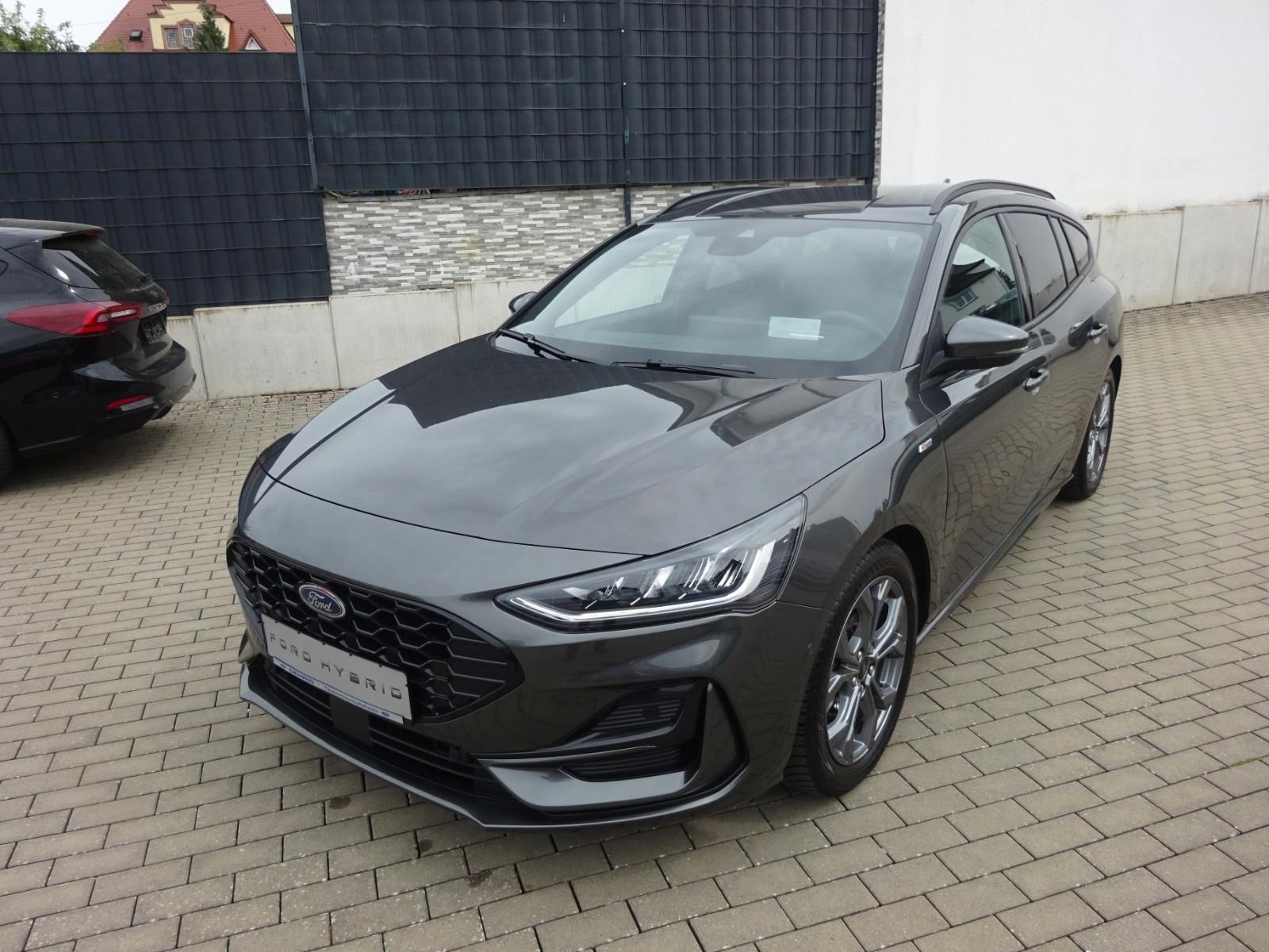 Ford Focus Turnier ST-Line X Autom AHK iACC HuD