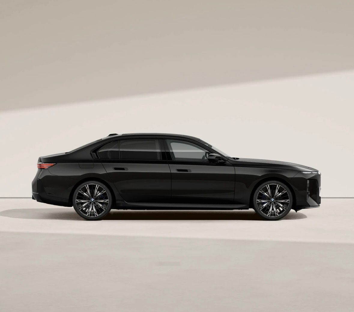 BMW 740d xDrive M Sport Neupreis 129k€ Netto VOLLAUS imagem 3