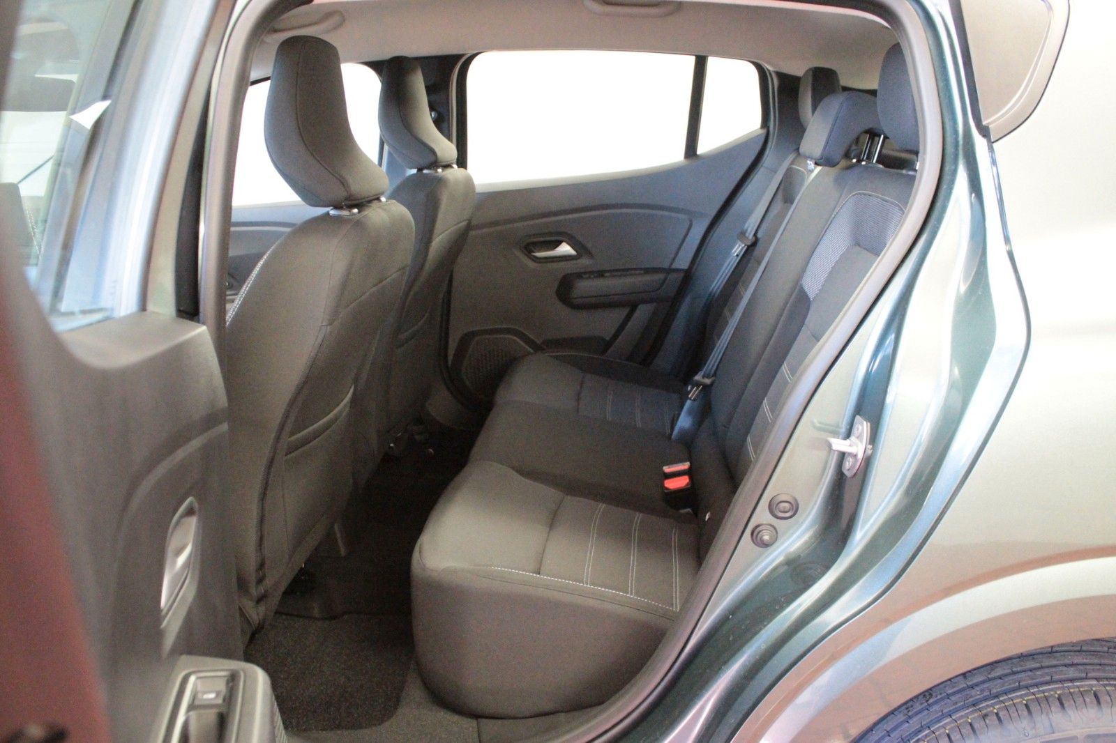 Fahrzeugabbildung Dacia Sandero TCe 100  ECO G Expression*Winterpaket*