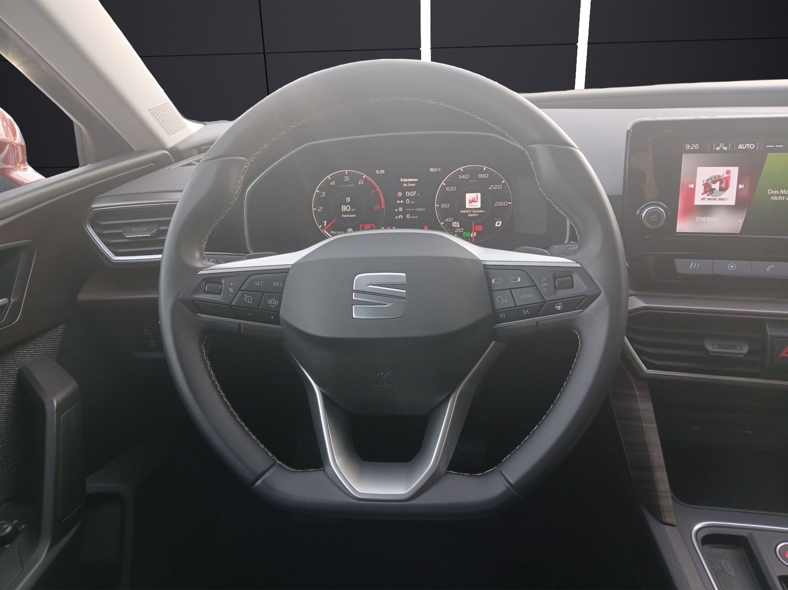 Fahrzeugabbildung SEAT Leon eTSI Xcellence DSG LED GRA RFK SH 18"