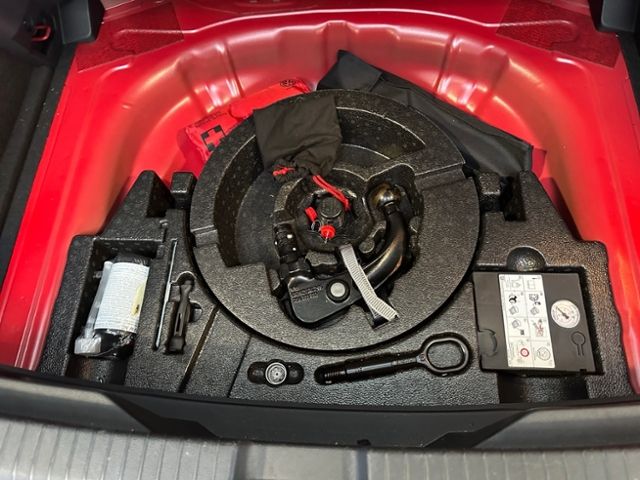 Fahrzeugabbildung Volkswagen T-Roc 1.5 TSI Style DSG LED NAVI AHK KESSY SHZ