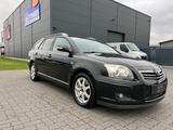 Toyota Avensis Kombi 2.2 D-C*STANH*SH*AHK*TEMPO*TÜV NEU - Toyota Avensis aus 2008: Kombi