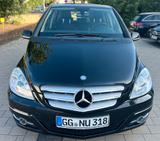 Mercedes-Benz B 180 BlueEFFICIENCY -Checkheft_wenig KM_TOP