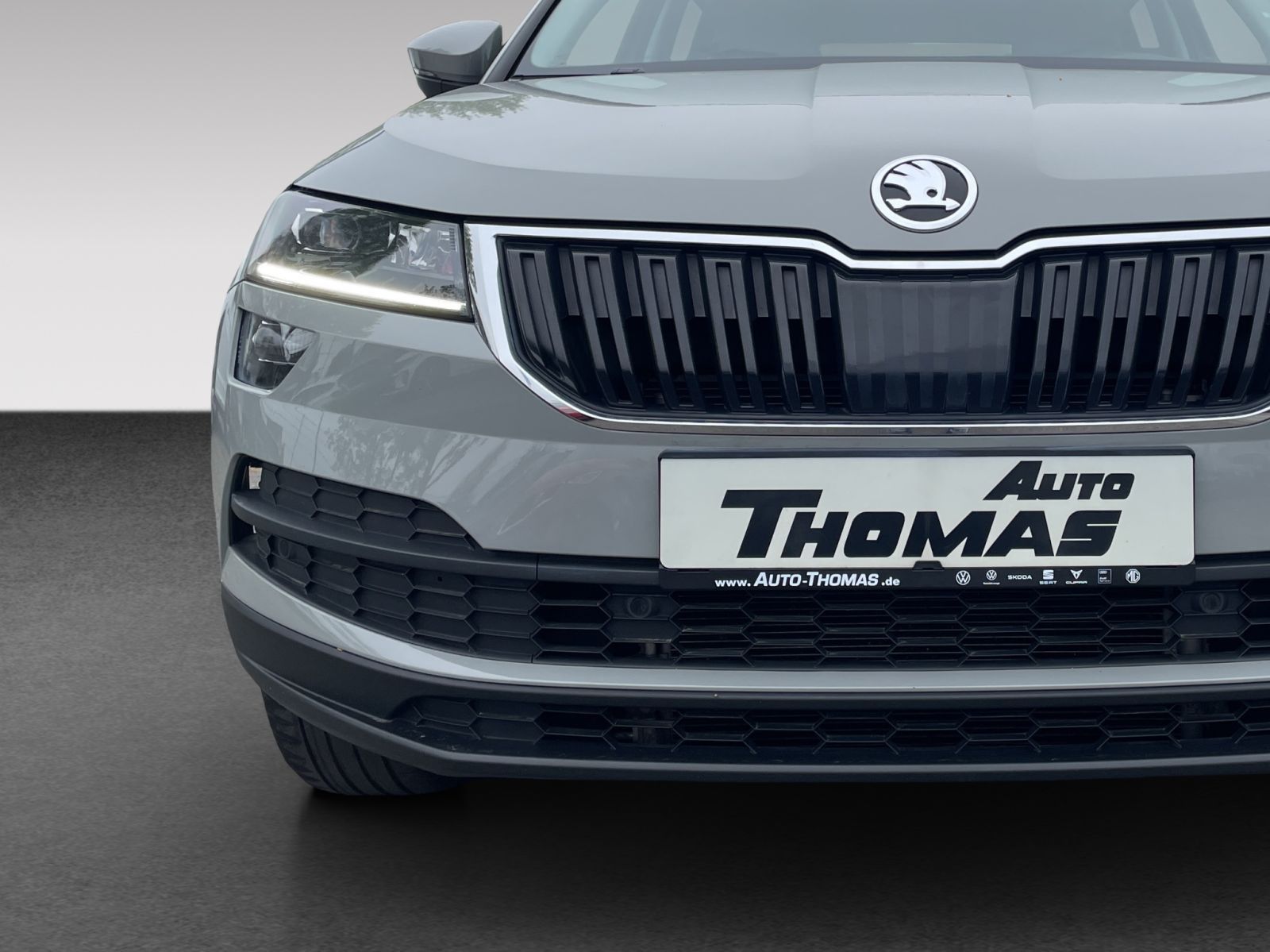 Skoda Karoq 2.0 TDI 7-Gang DSG Clever AHK LED imagem 3