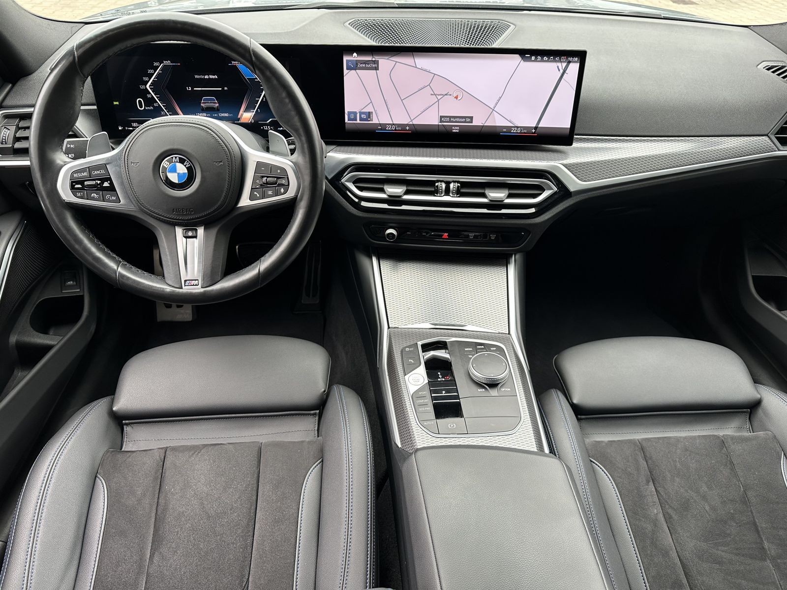 Fahrzeugabbildung BMW 320d Touring M-Sport NAV+LED+ACC+SHZ+VCOCK+18ZO