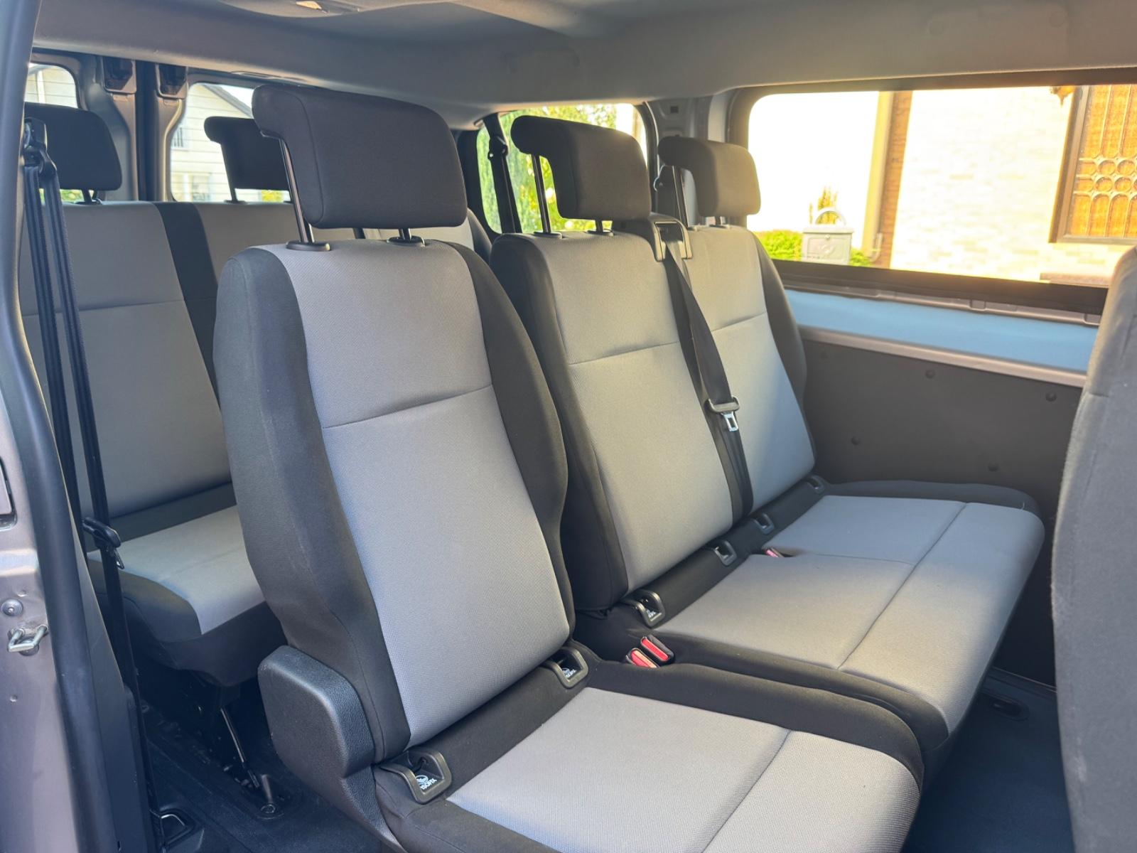 Peugeot Expert Traveller L2 8Sitzer 2xPDC+NAVI+Tempomat