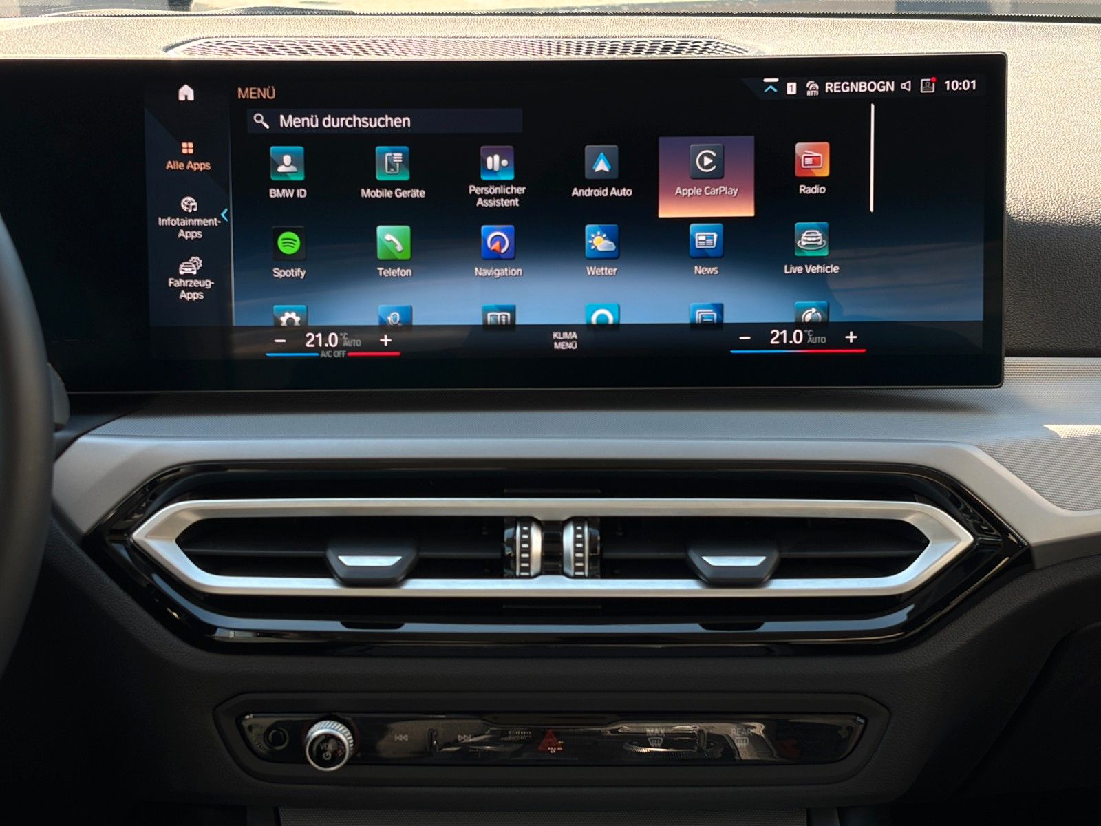 Fahrzeugabbildung BMW 318i Limo Autom. SHZ LED LKA TEMP CarPlay Navi