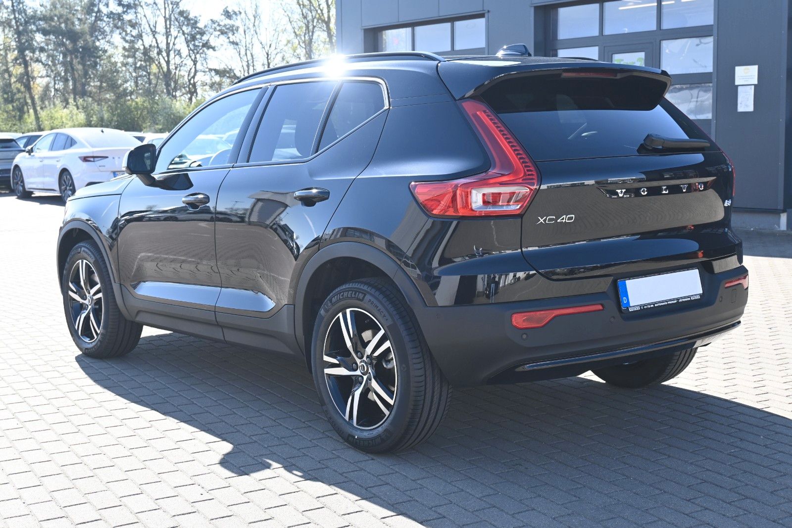 Fahrzeugabbildung Volvo XC40 B4 DKG Plus Dark*STDHZG*360*Pixel*ACC