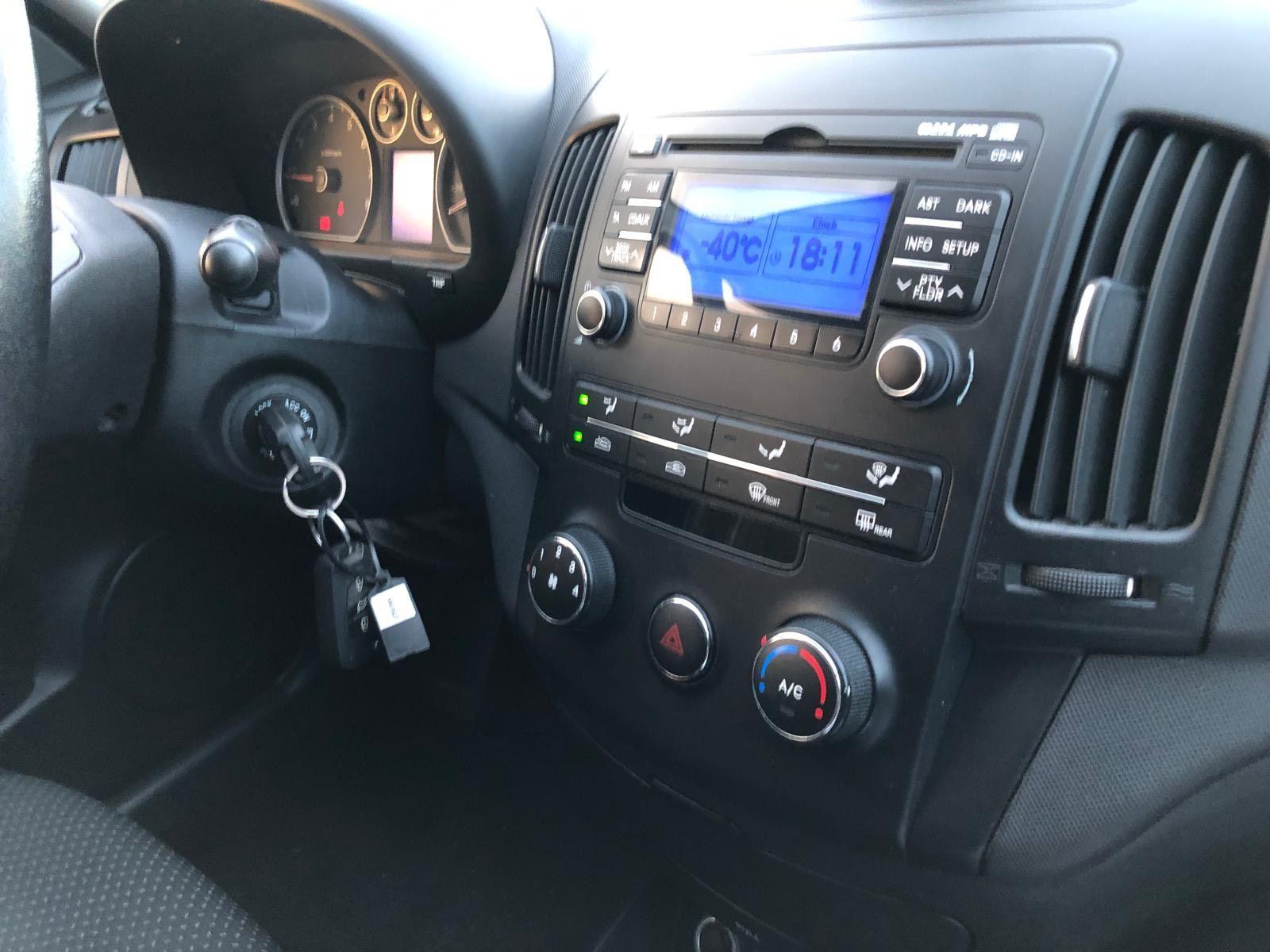 Hyundai i30 2009 — photo 14