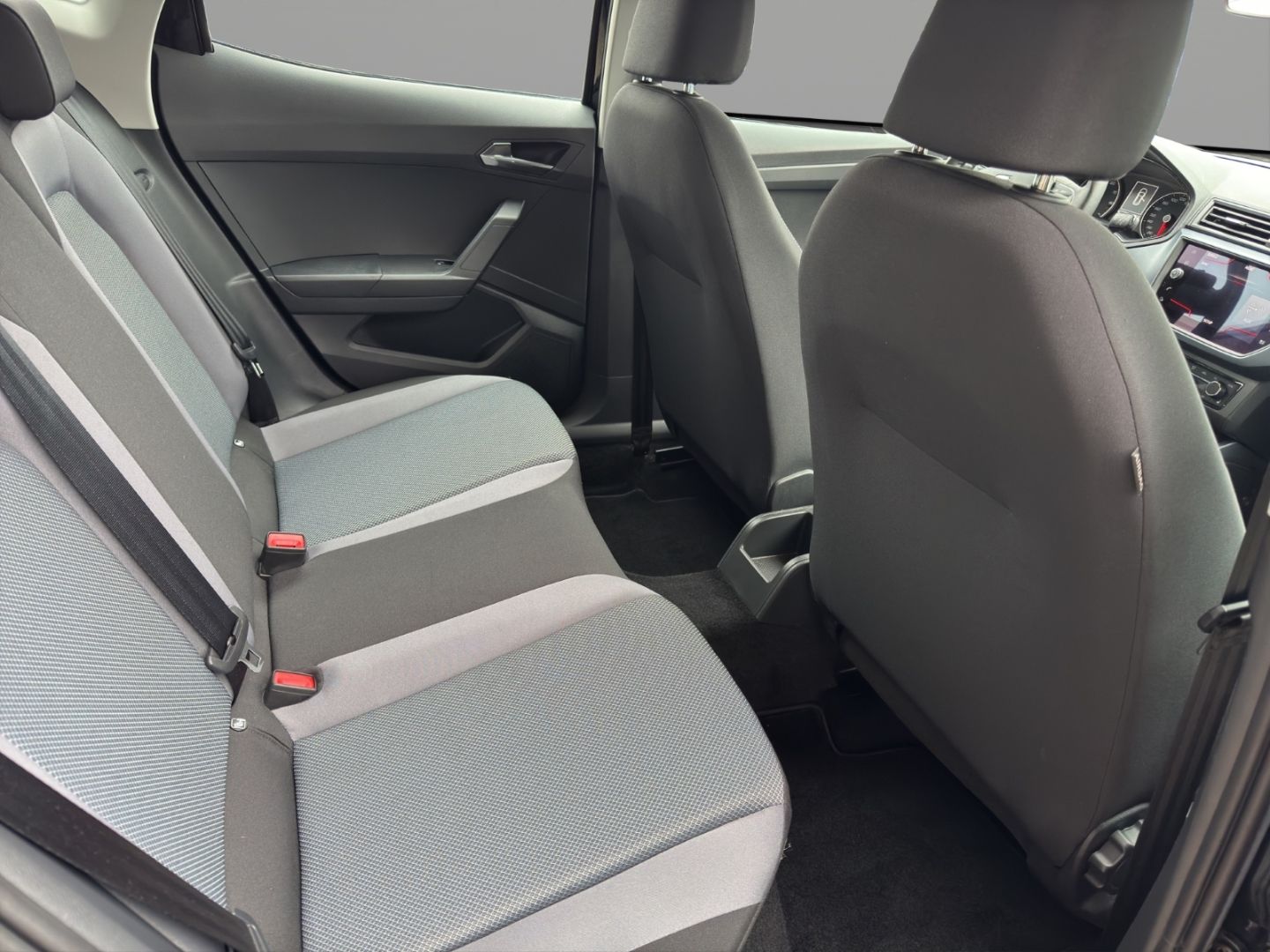 Fahrzeugabbildung SEAT Arona Style 1.0 TSI Klimaauto PDC Rückf Apple Ca