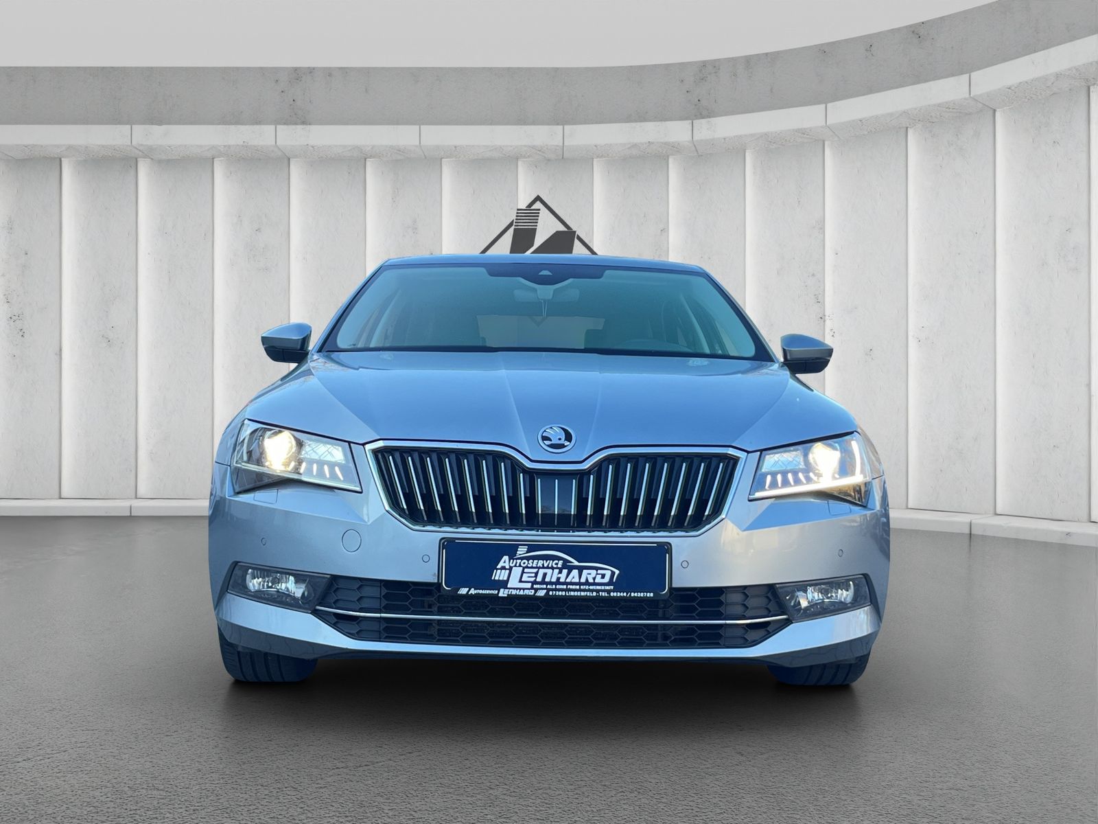 Fahrzeugabbildung SKODA Superb 2.0 TDI*DSG*SHZ*PDC*AHK*Navi*Leder*