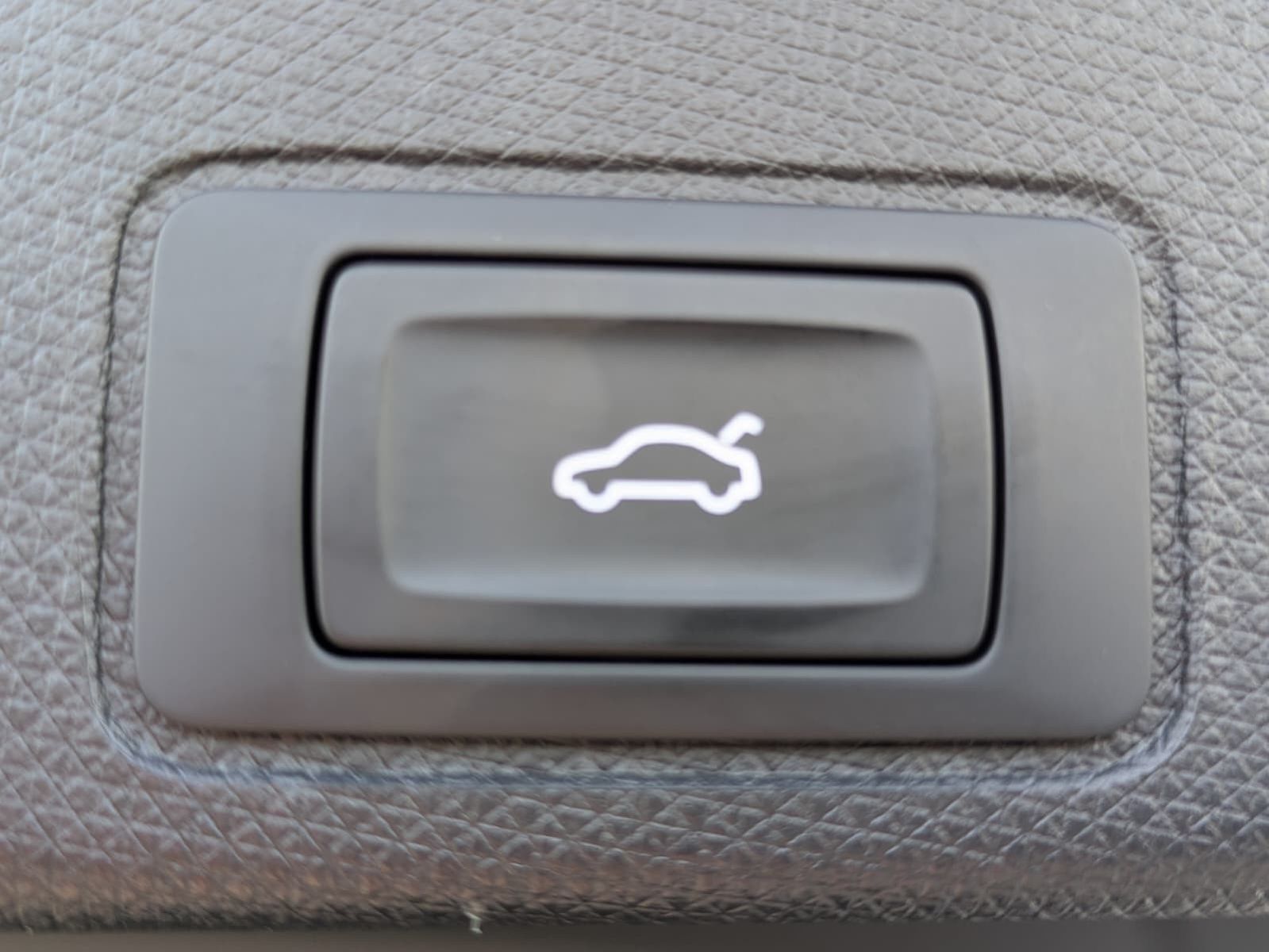 Fahrzeugabbildung CUPRA Terramar 2.0 TSI 4D VZ HUD*MATRIX*PANO*DCC*20"