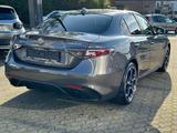 Alfa Romeo Giulia Veloce MY23 2,0 Turbo 16V 280PS  AT8-Q4 - Alfa Romeo Giulia in Bielefeld