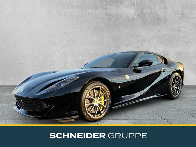 Ferrari 812 Superfast FULL CARBON+FULL XPEL