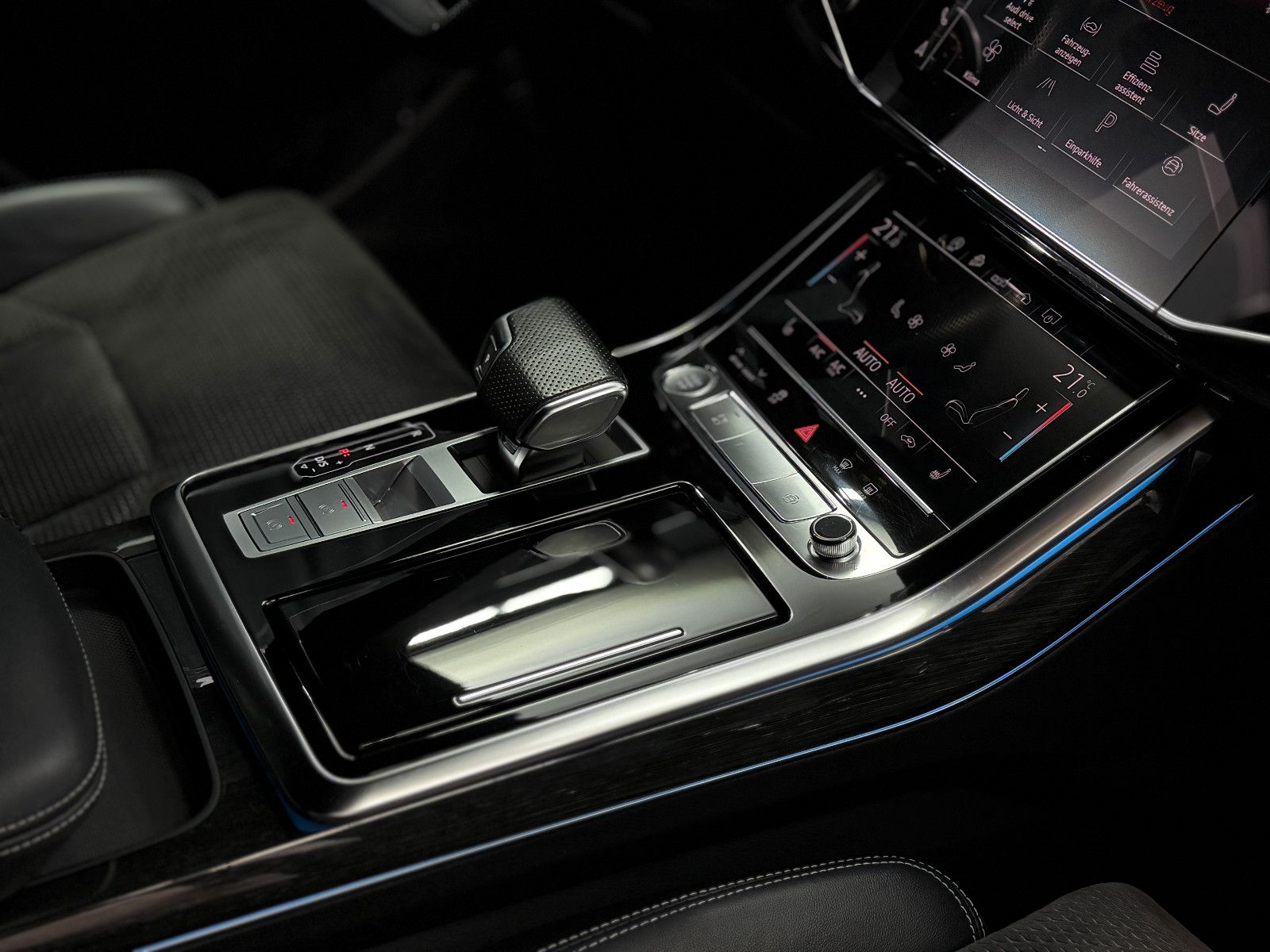 Fahrzeugabbildung Audi Q8 50 TDI quattro |MATRIX|AHK|LUFT