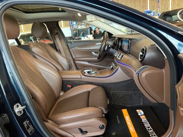 Mercedes-Benz E 350 *BURMESTER*KEYLES*PANO*AHK*ACC*StandHZ*