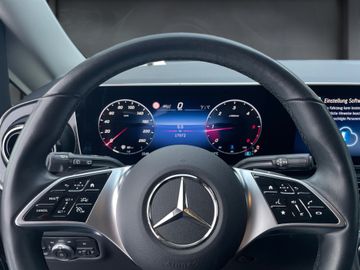 Mercedes V 220 - 7