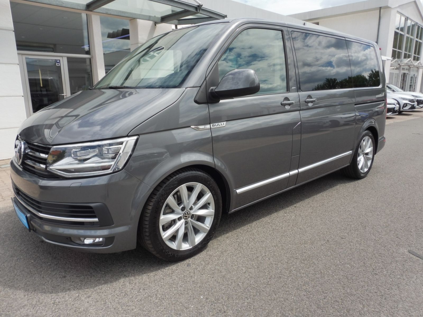 Volkswagen T 6 Multivan Comfortline Join 2,0 TDI foto 2