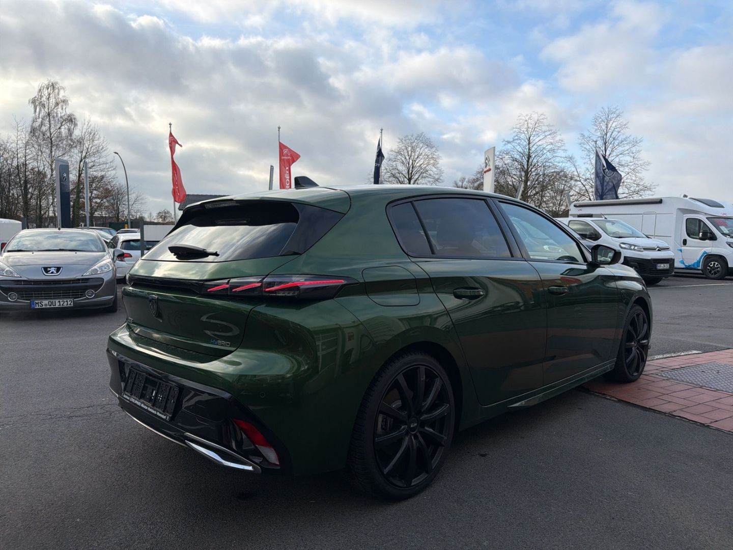 Fahrzeugabbildung Peugeot 308 GT Pack Hybrid 180 AHK-abn. El. Pano Navi