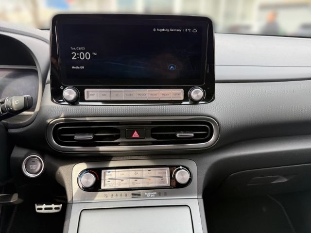 Fahrzeugabbildung Hyundai KONA Edition 30+ 2WD +KLIMA+RFK+NAVI+SHZ+PDC+UVM