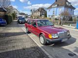 Mercedes-Benz Oldtimer Mercedes Benz W 124 300 TD Automa... - Mercedes-Benz 300 mit Diesel-Antrieb: W124