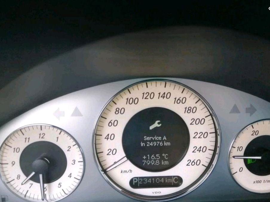 Mercedes-Benz 280 2008 — photo 11