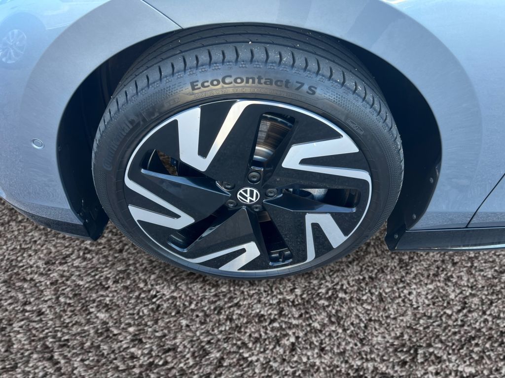 Fahrzeugabbildung Volkswagen ID.7 Tourer 4Motion GTX DCC Easy Open